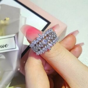 || NEW || S925 STERLING SILVER || DIAMOND FLOWER LUXURY ANNIVERSARY RING